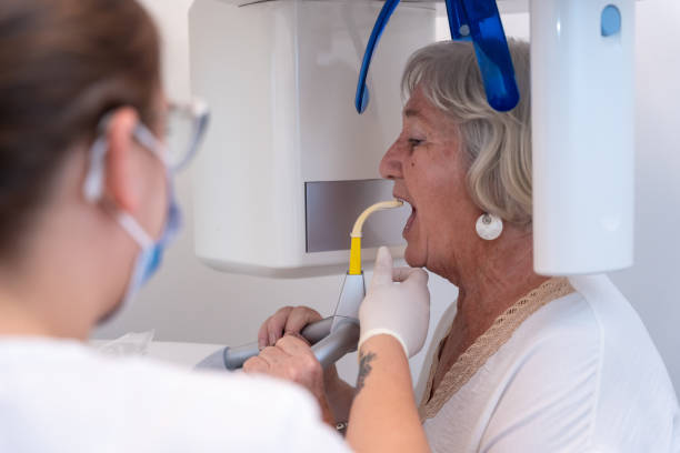 Best Emergency Tooth Extraction in Evadale, TX